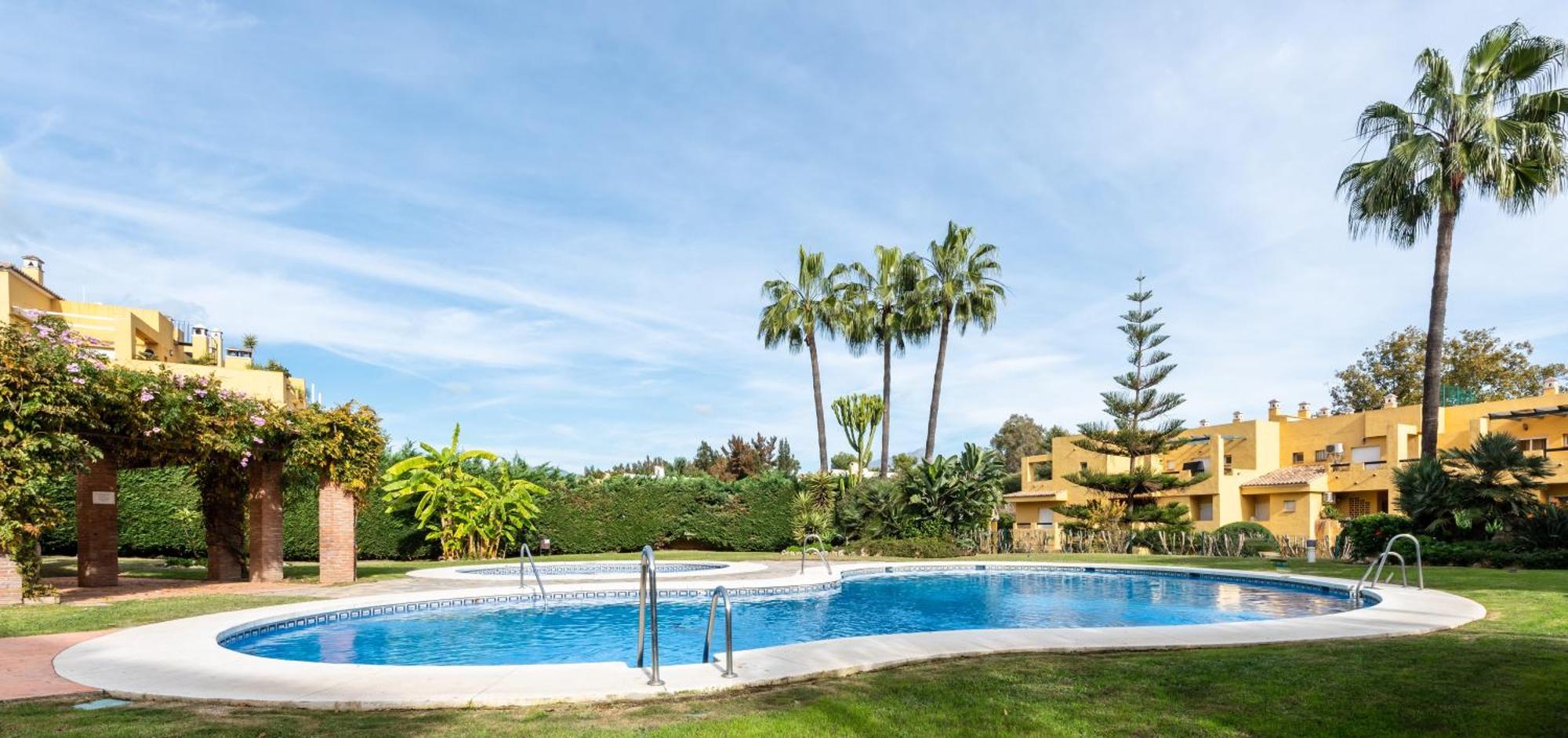 Apartamento Duplex Los Cartujanos I Marbella Bagian luar foto